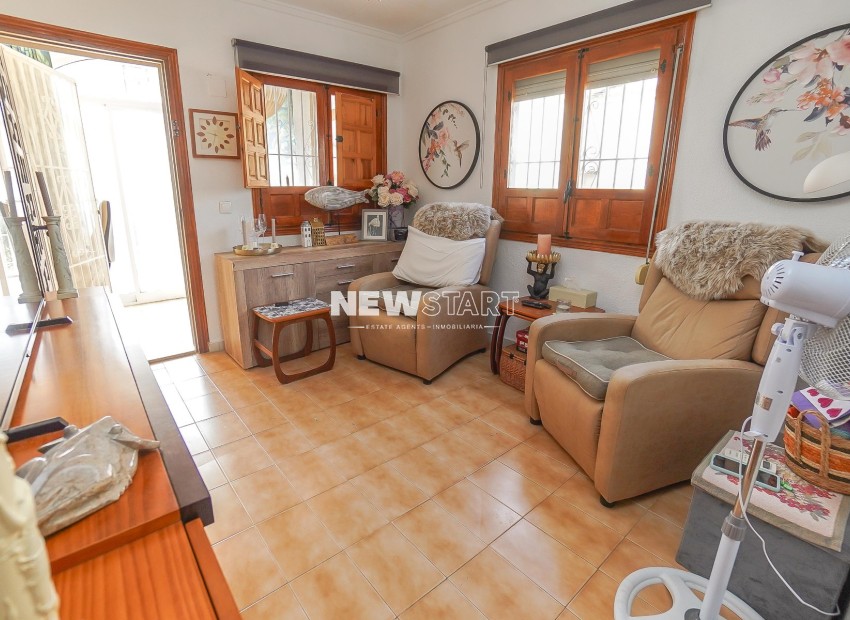 Resale - Detached - La Marina - Urb. La Marina