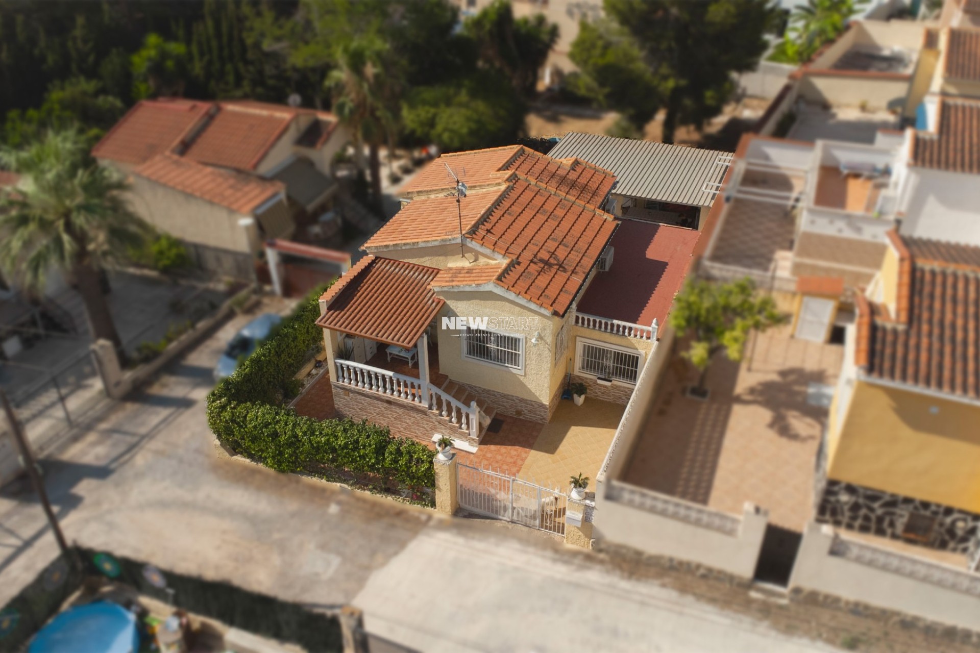 Resale - Detached - La Marina - Urb. La Marina