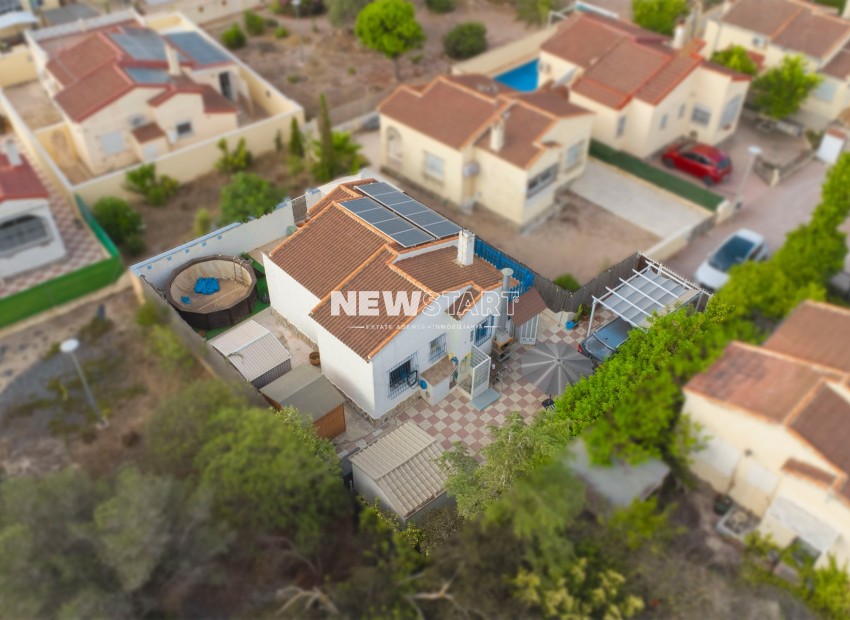 Resale - Detached - La Marina - Urb. La Marina