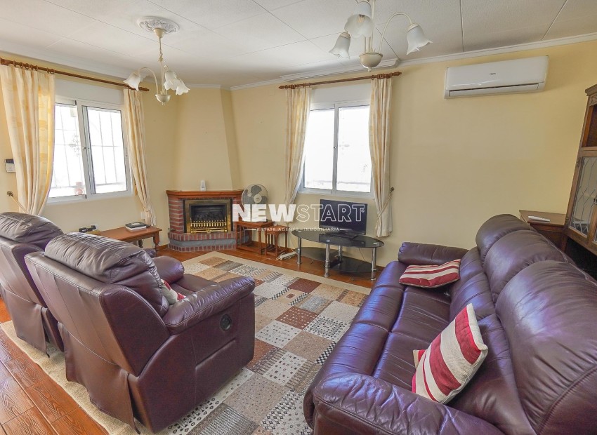 Resale - Detached - La Marina - Urb. La Marina
