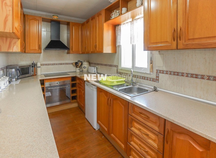 Resale - Detached - La Marina - Urb. La Marina