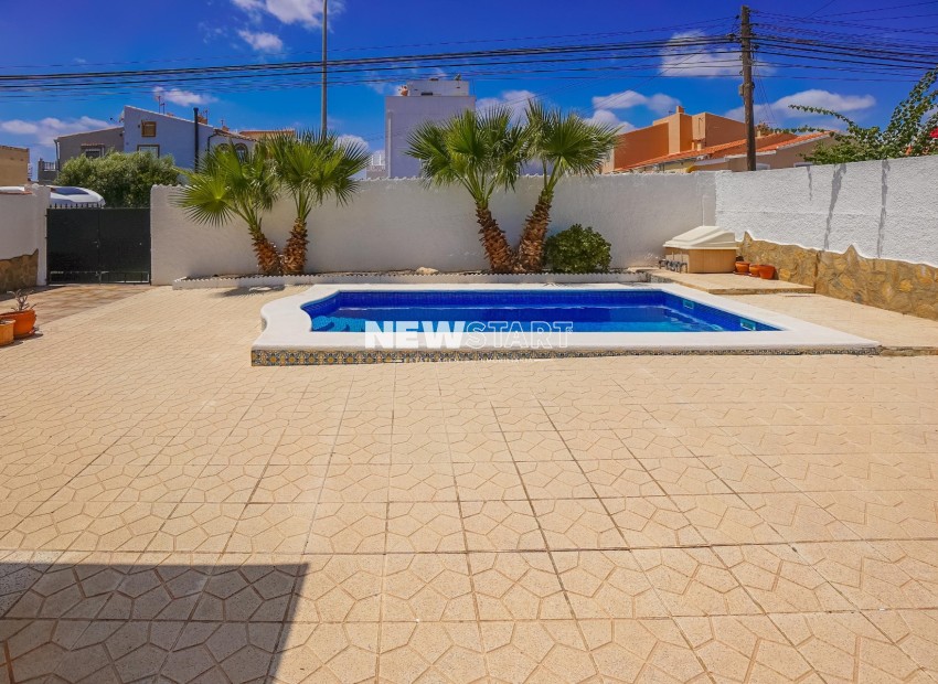 Resale - Detached - La Marina - Urb. La Marina