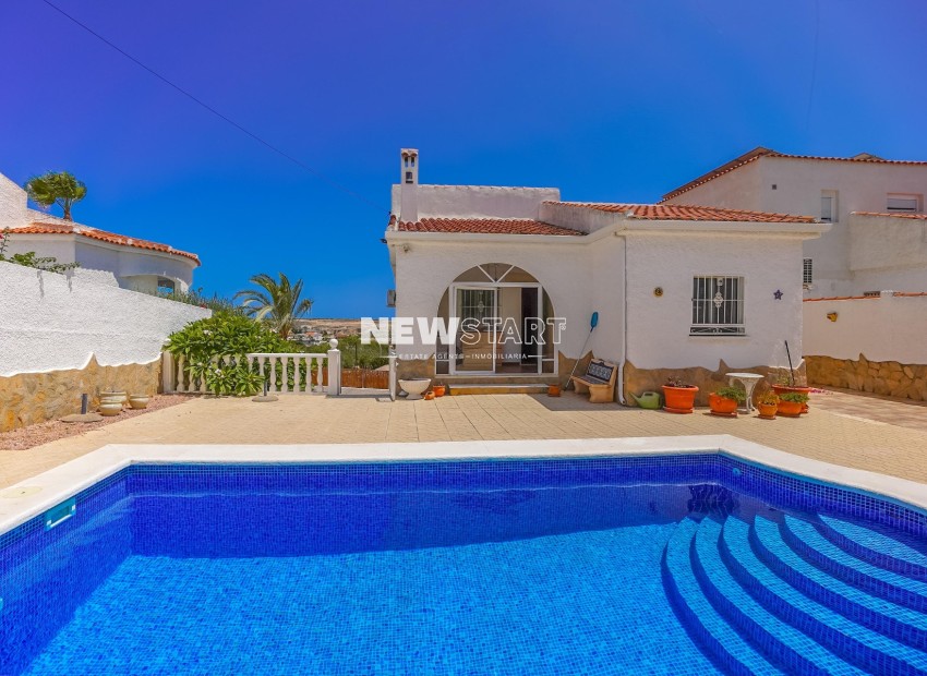 Resale - Detached - La Marina - Urb. La Marina