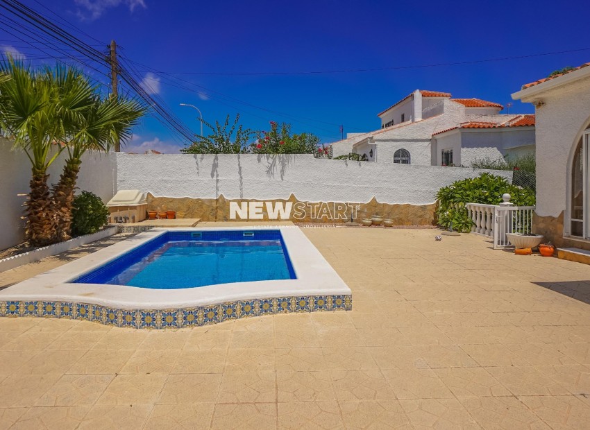 Resale - Detached - La Marina - Urb. La Marina