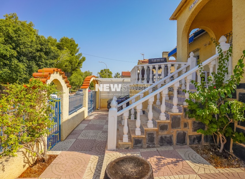 Resale - Detached - La Marina - Urb. La Marina