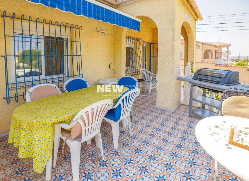 Resale - Detached - La Marina - Urb. La Marina