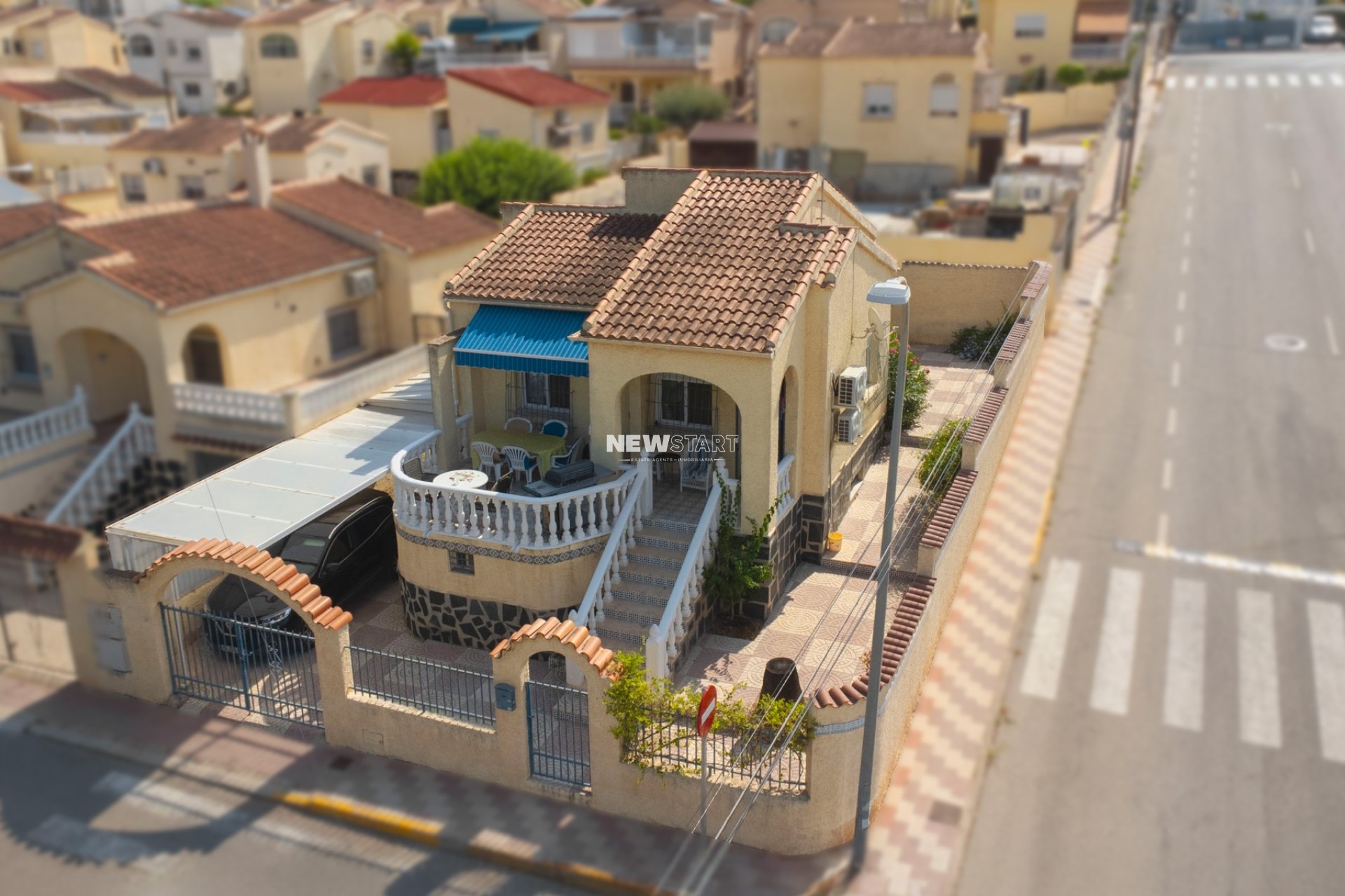 Resale - Detached - La Marina - Urb. La Marina