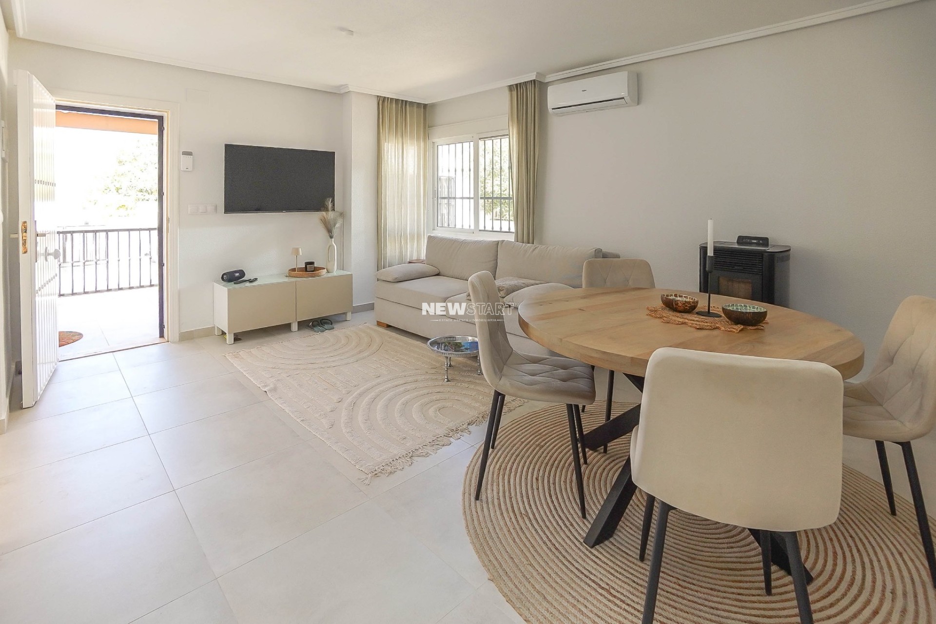 Resale - Detached - La Marina - Urb. La Marina