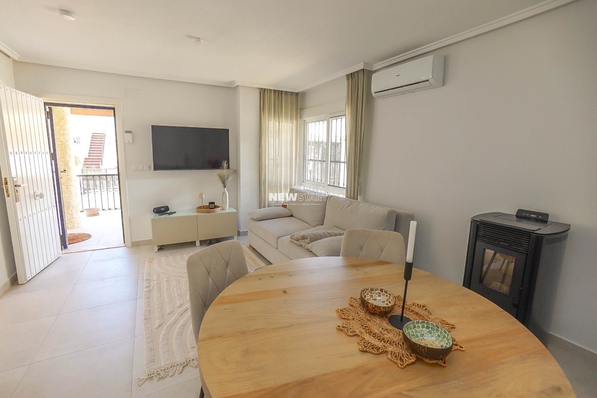 Resale - Detached - La Marina - Urb. La Marina