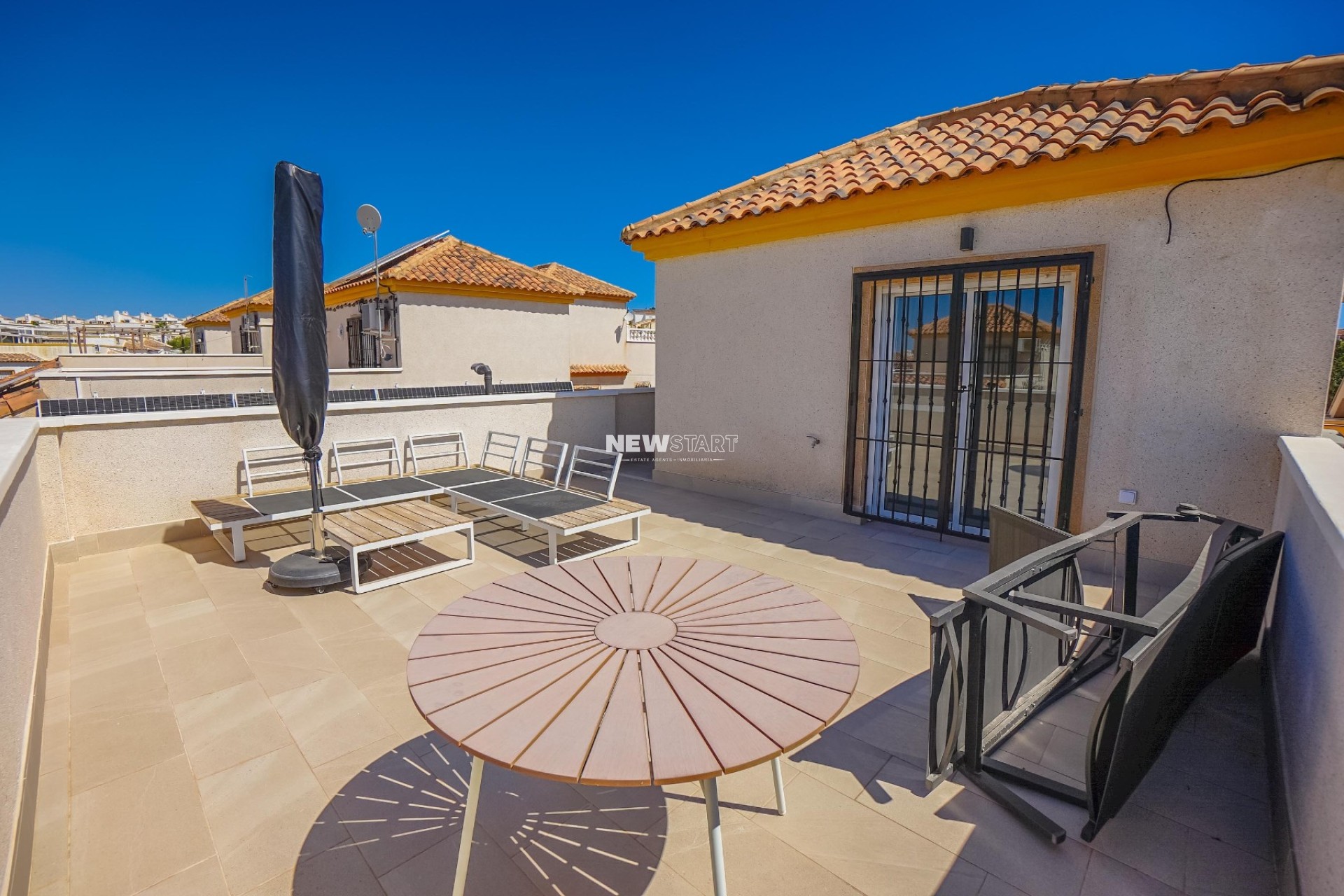 Resale - Detached - La Marina - Urb. La Marina