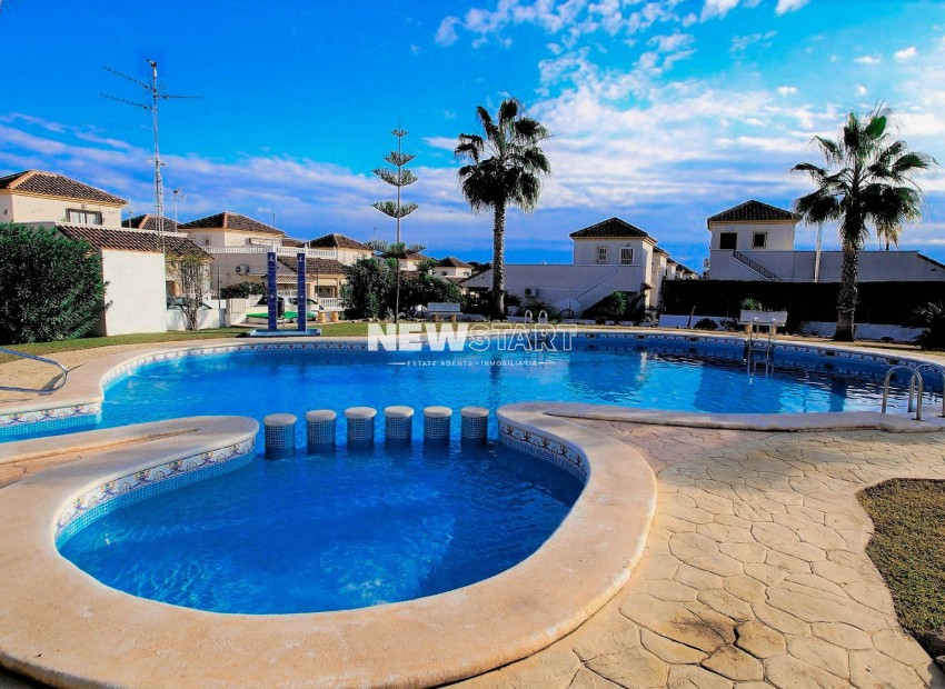 Resale - Detached - La Marina - Urb. La Marina