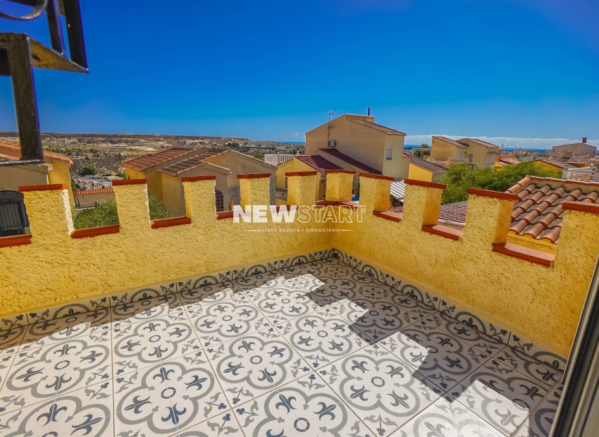 Resale - Detached - La Marina - Urb. La Marina