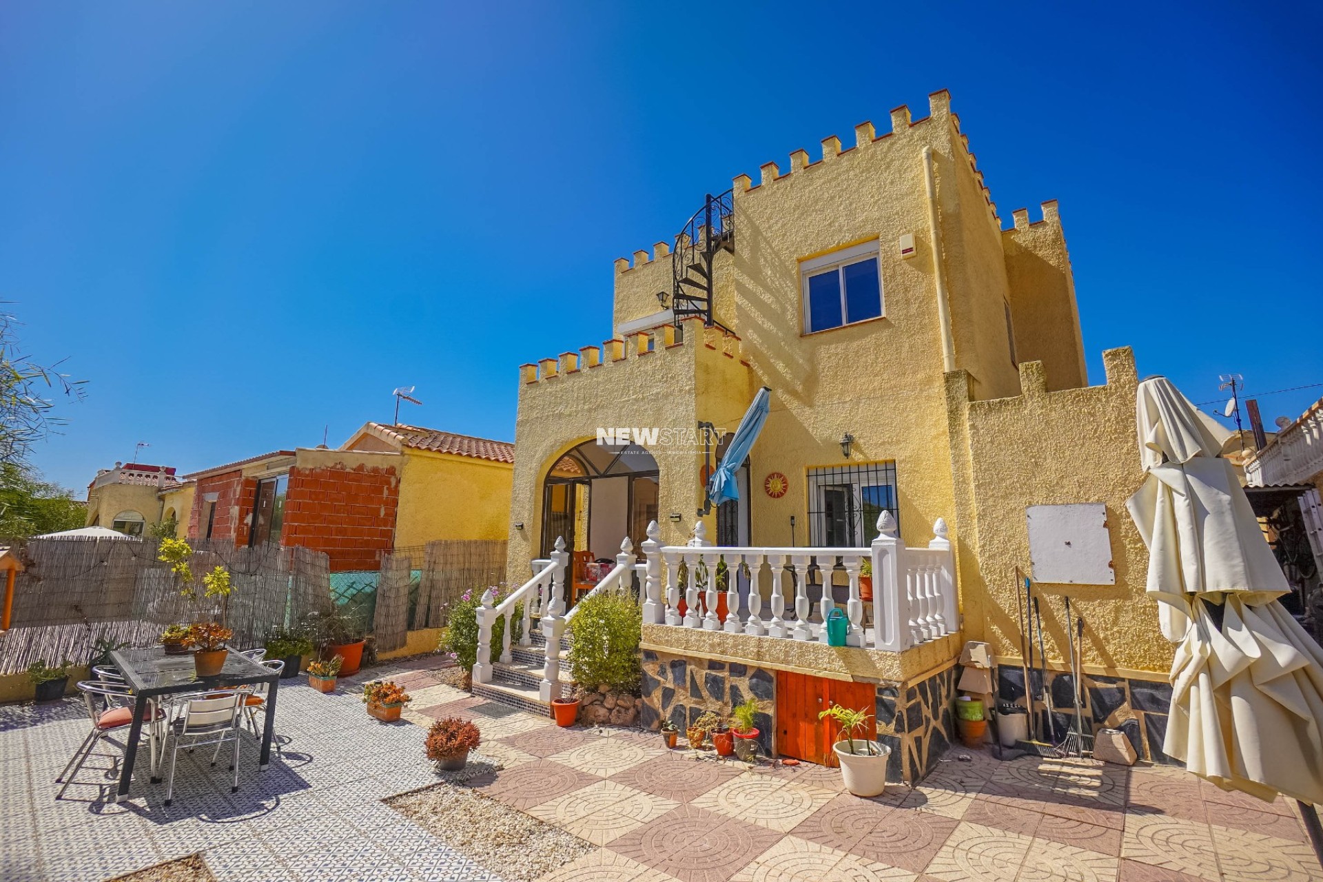 Resale - Detached - La Marina - Urb. La Marina