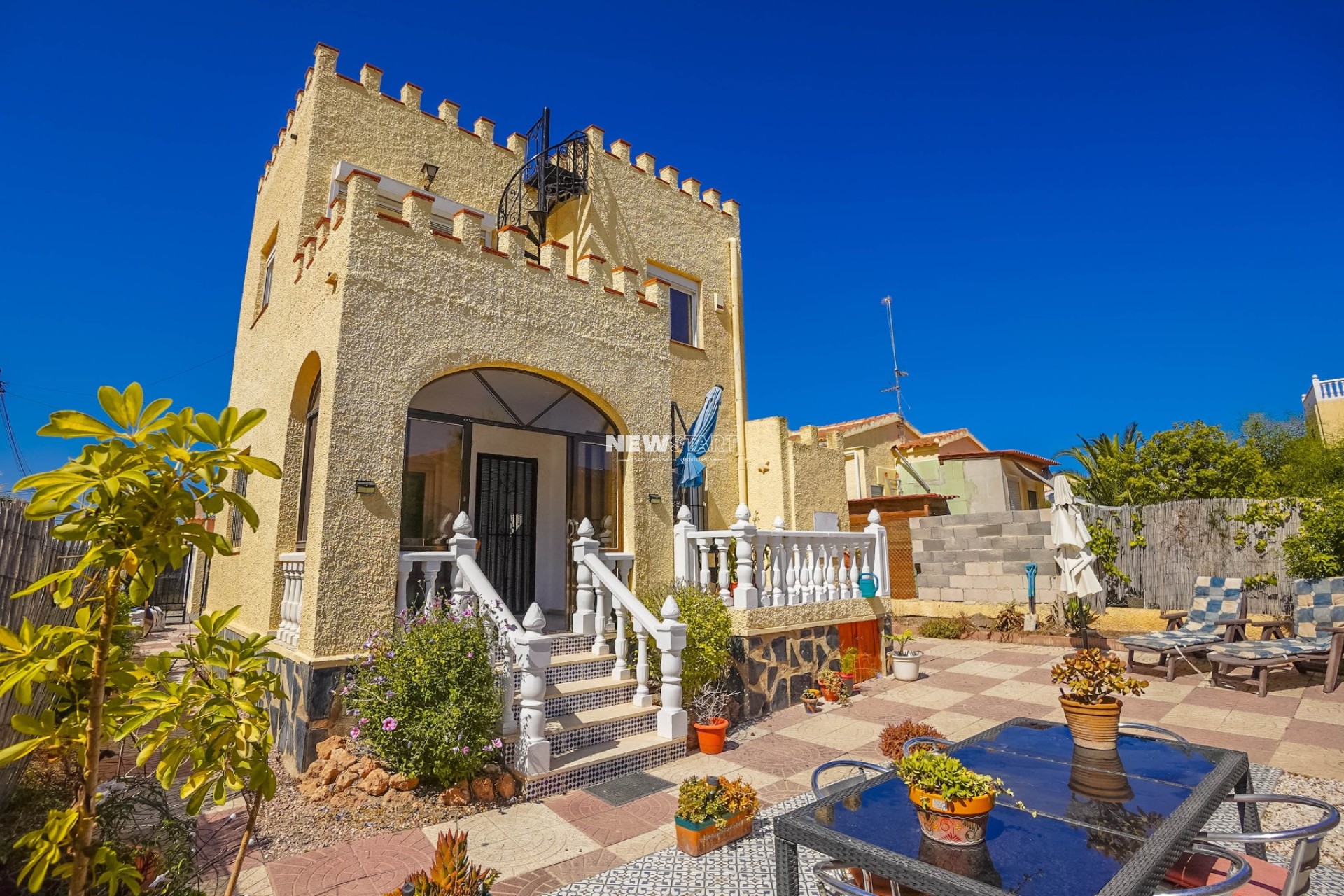 Resale - Detached - La Marina - Urb. La Marina