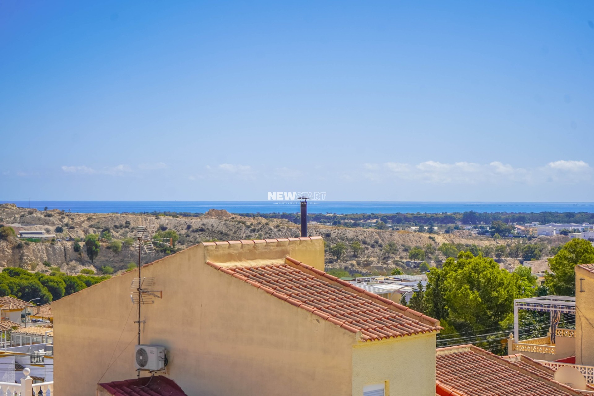 Resale - Detached - La Marina - Urb. La Marina