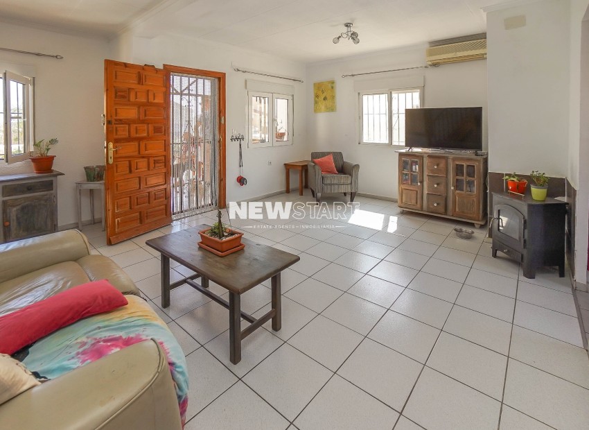 Resale - Detached - La Marina - Urb. La Marina