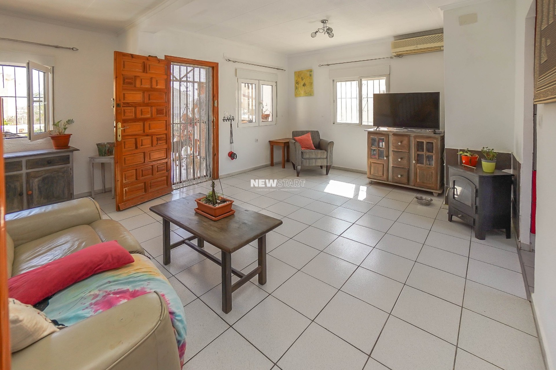 Resale - Detached - La Marina - Urb. La Marina