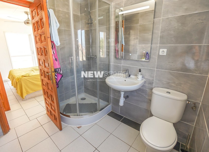 Resale - Detached - La Marina - Urb. La Marina