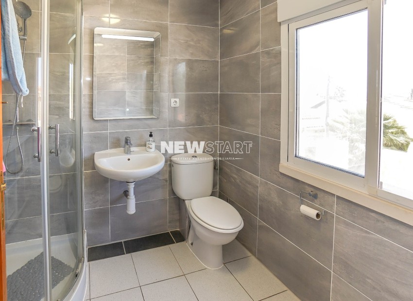 Resale - Detached - La Marina - Urb. La Marina