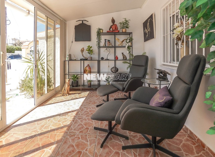 Resale - Detached - La Marina - Urb. La Marina