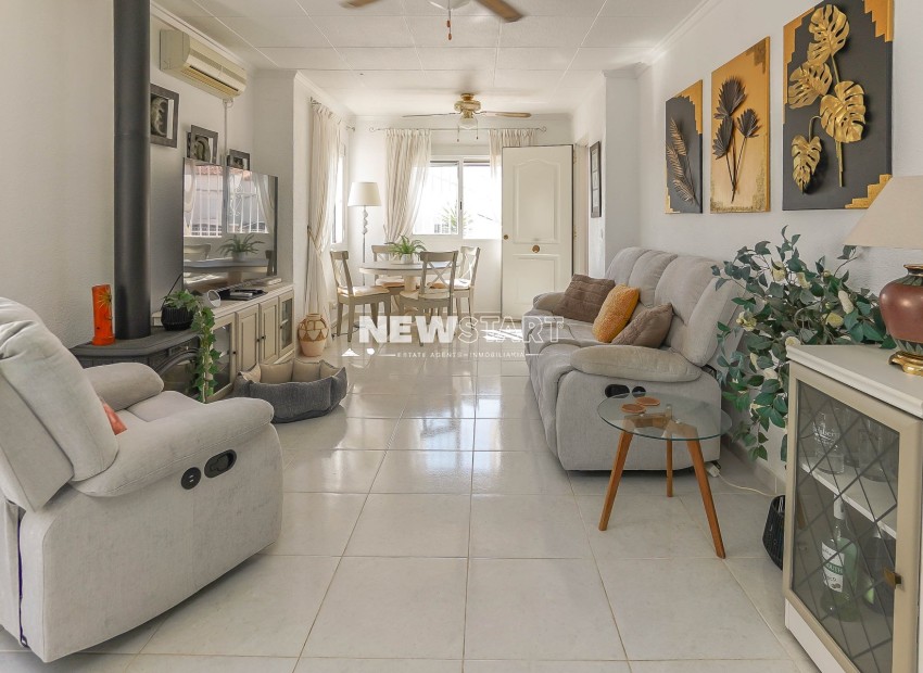 Resale - Detached - La Marina - Urb. La Marina