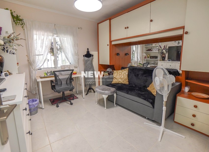 Resale - Detached - La Marina - Urb. La Marina