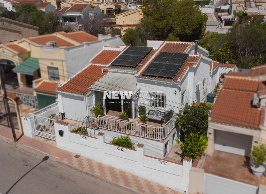 Resale - Detached - La Marina - Urb. La Marina