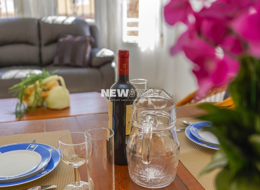 Resale - Detached - La Marina - Urb. La Marina