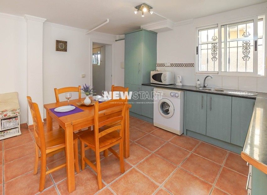 Resale - Detached - La Marina - Urb. La Marina