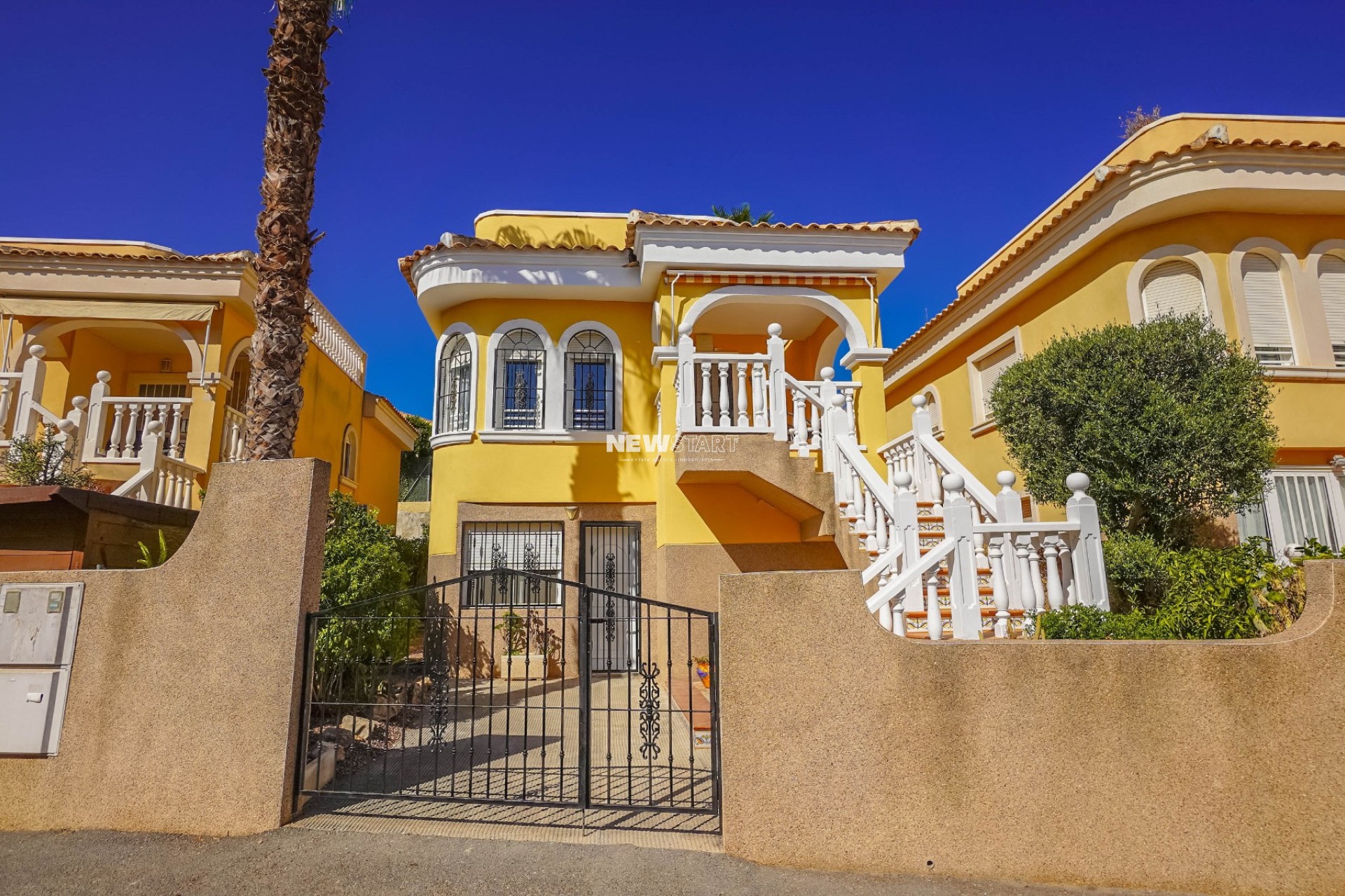 Resale - Detached - La Marina - Urb. La Marina