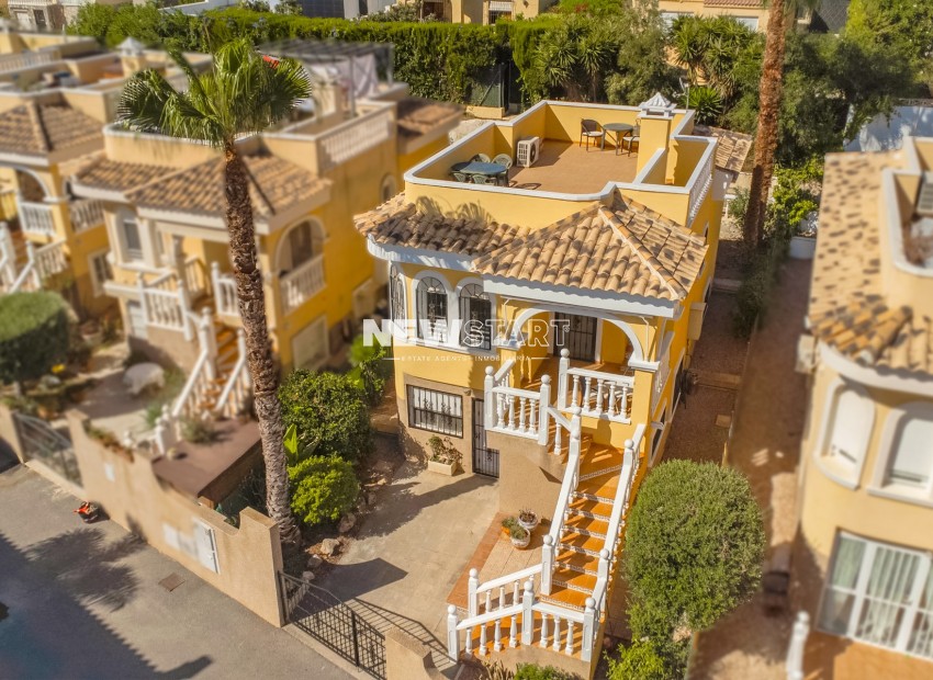 Resale - Detached - La Marina - Urb. La Marina