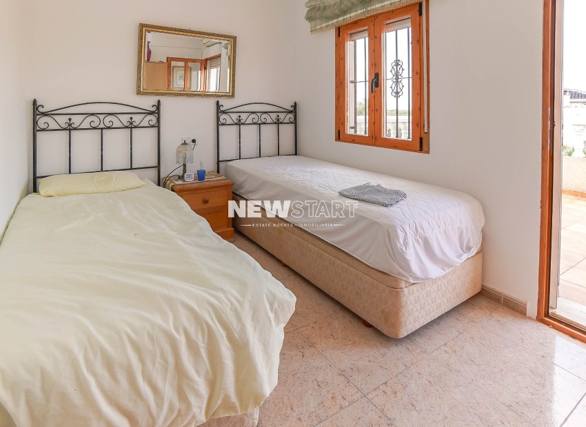 Resale - Detached - La Marina - Urb. La Marina