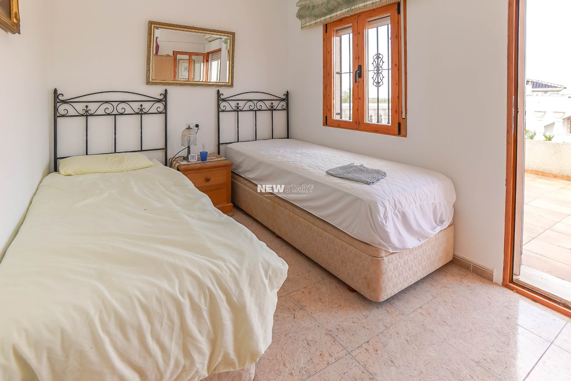 Resale - Detached - La Marina - Urb. La Marina