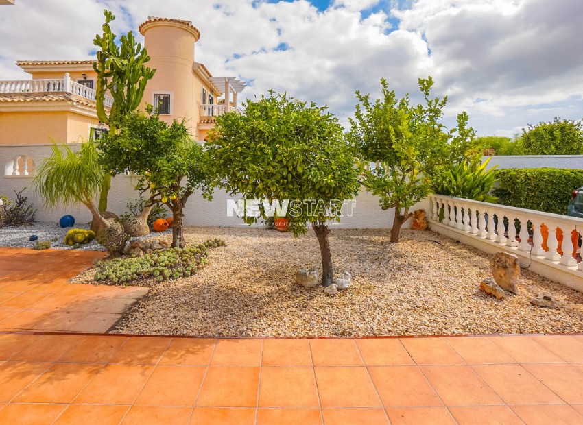 Resale - Detached - La Marina - Urb. La Marina