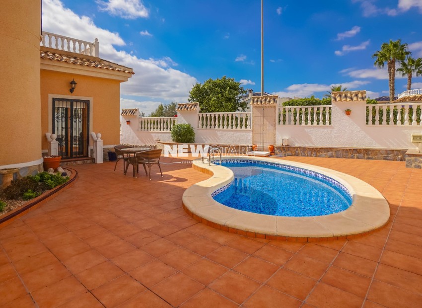 Resale - Detached - La Marina - Urb. La Marina