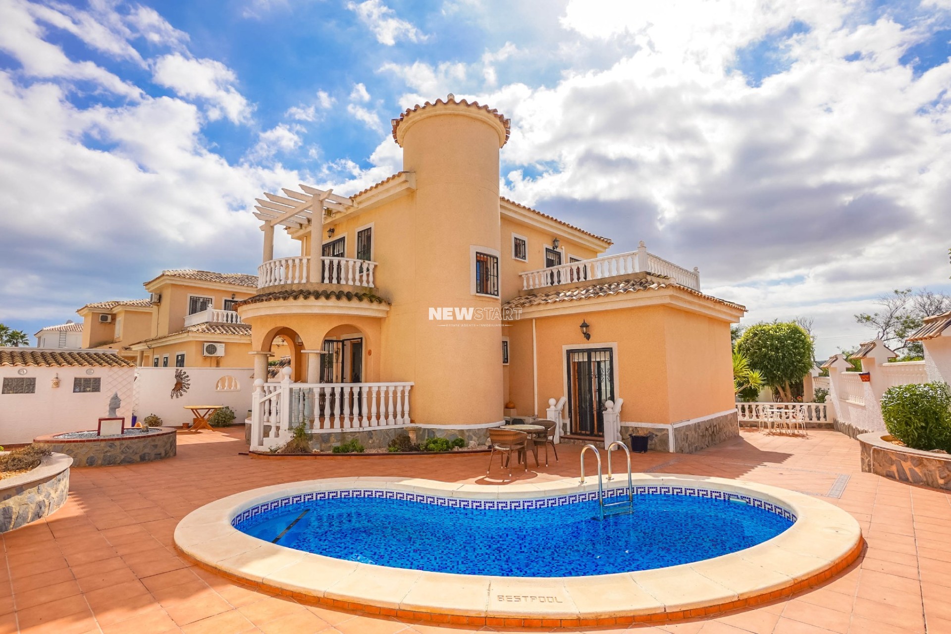 Resale - Detached - La Marina - Urb. La Marina