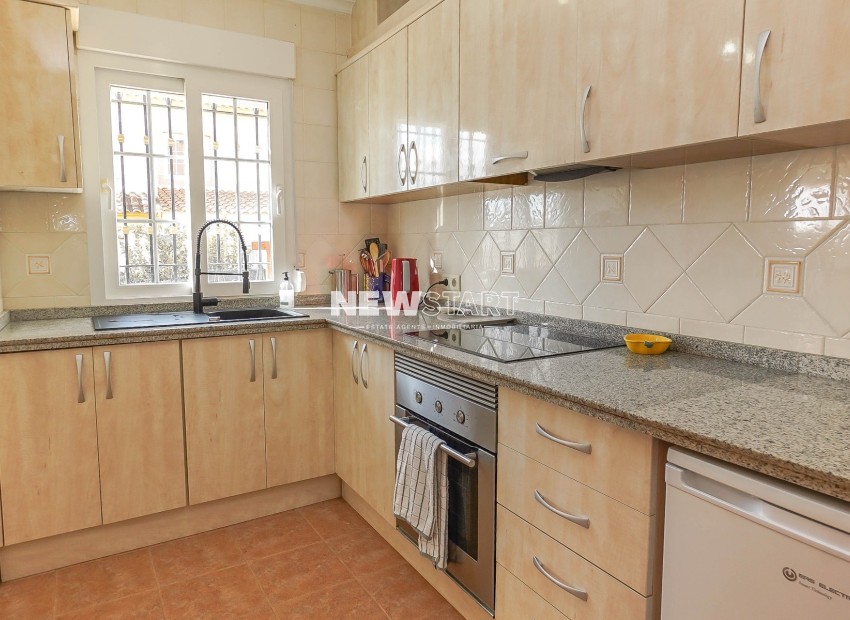 Resale - Detached - La Marina - Urb. La Marina