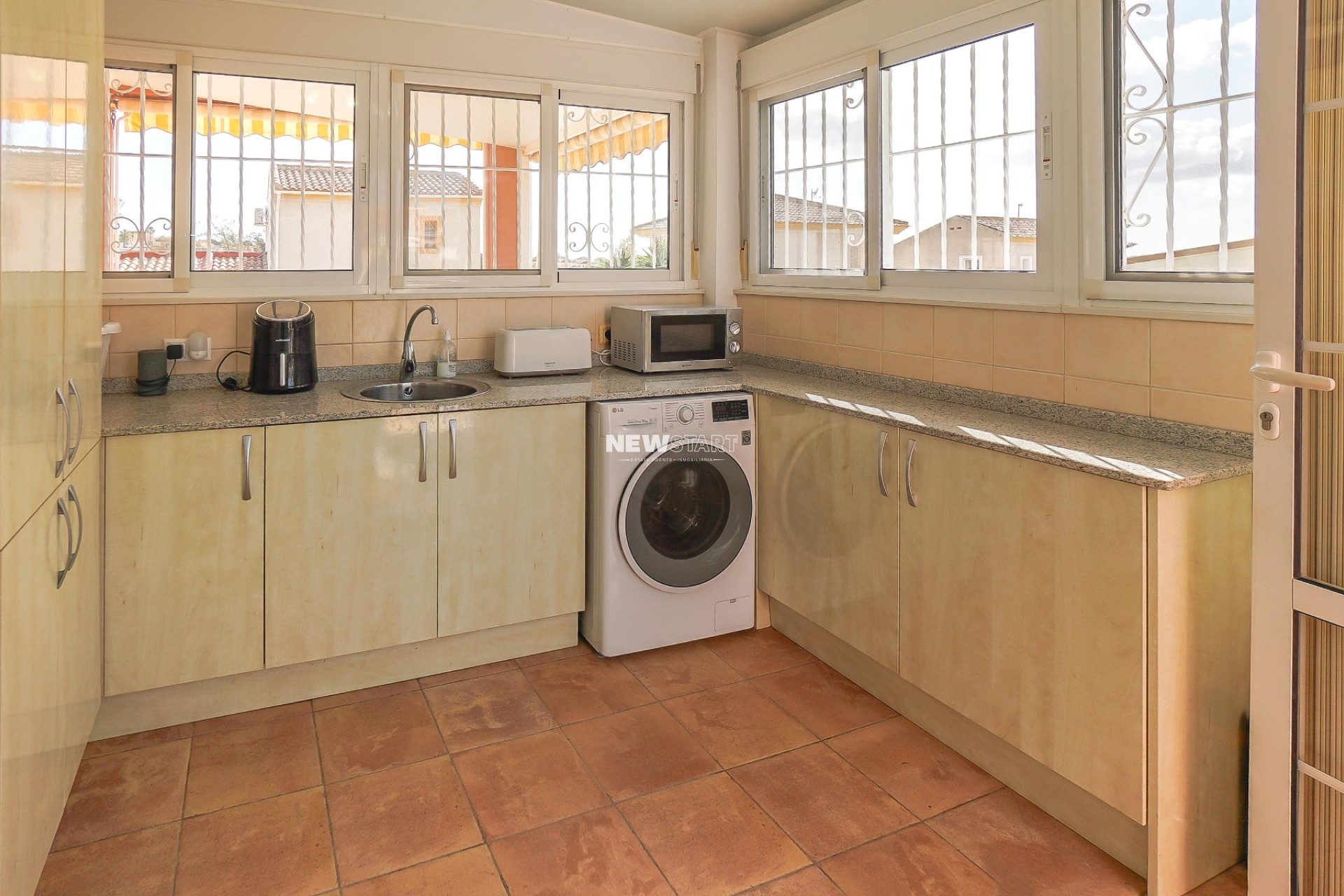 Resale - Detached - La Marina - Urb. La Marina