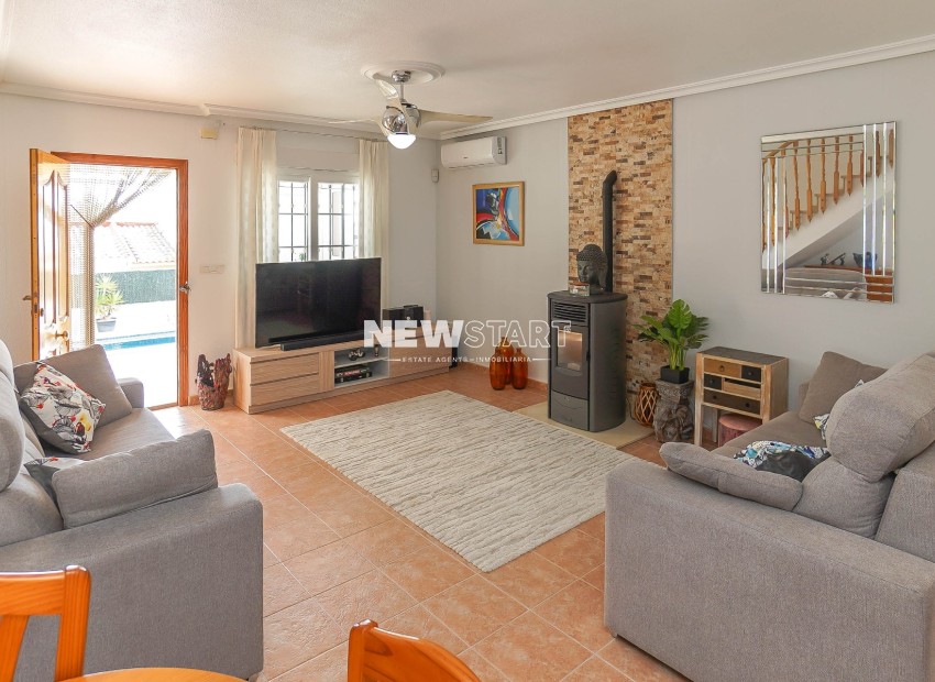 Resale - Detached - La Marina - Urb. La Marina