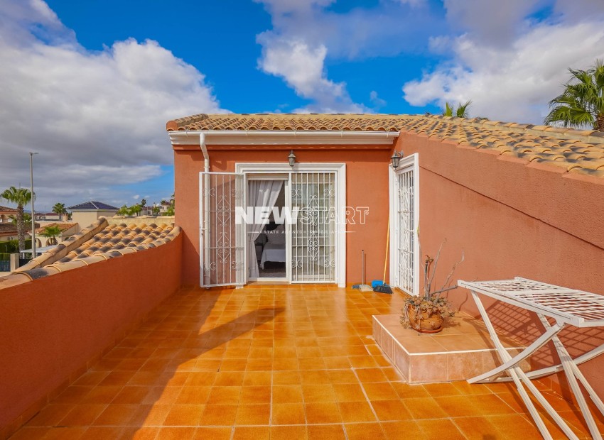 Resale - Detached - La Marina - Urb. La Marina