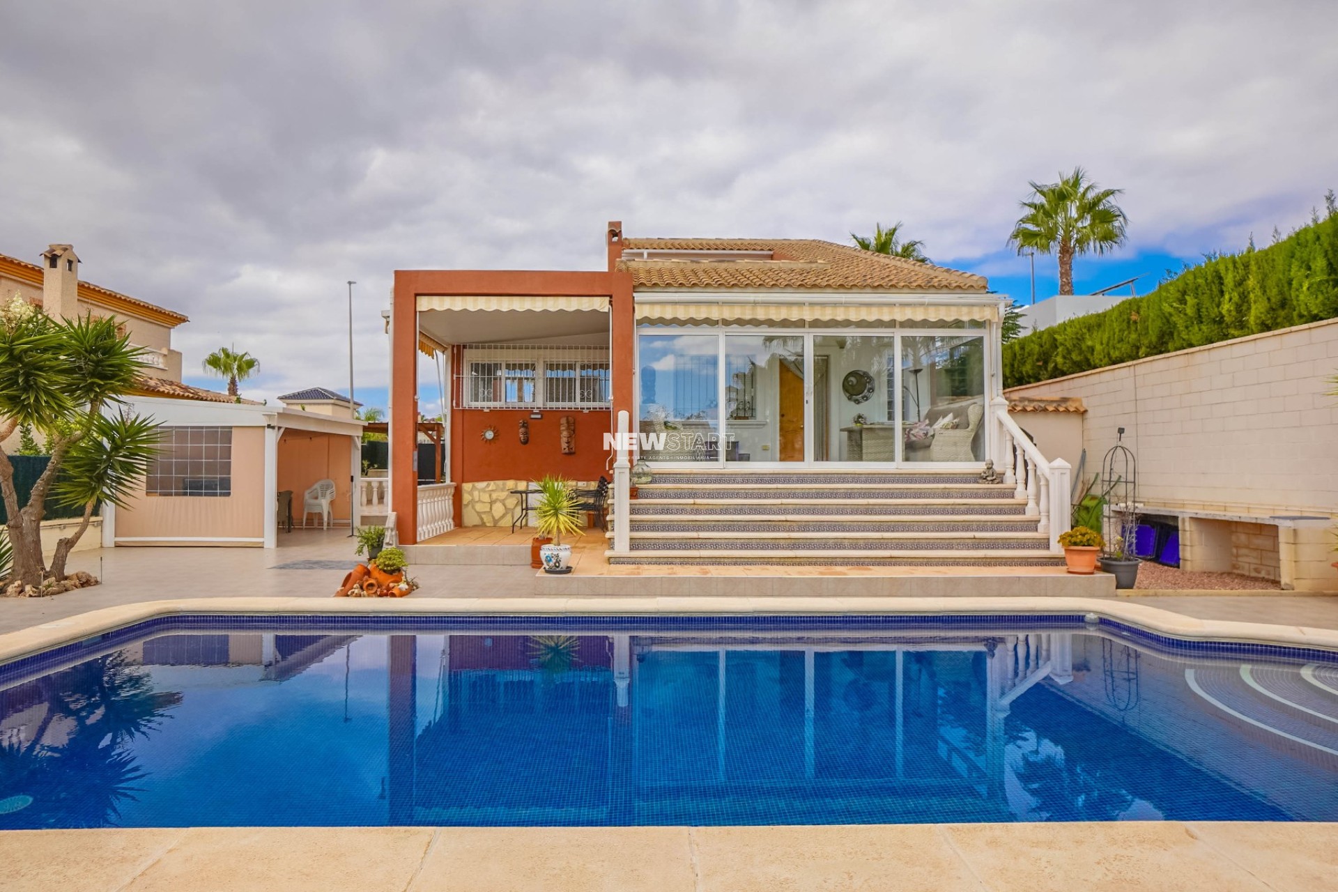 Resale - Detached - La Marina - Urb. La Marina