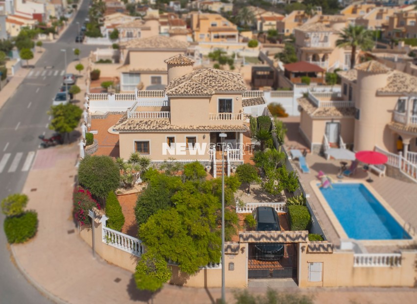 Resale - Detached - La Marina - Urb. La Marina