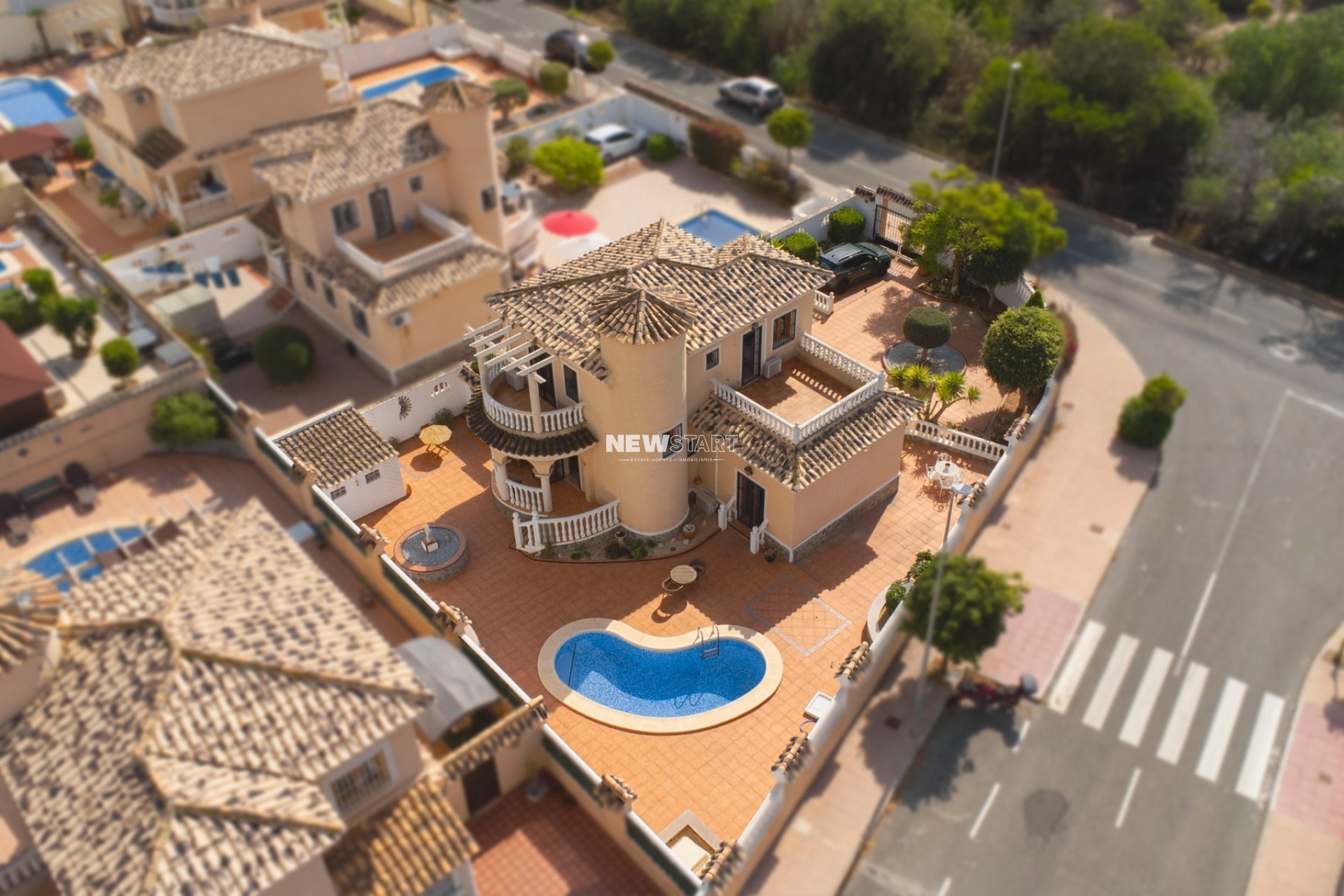 Resale - Detached - La Marina - Urb. La Marina