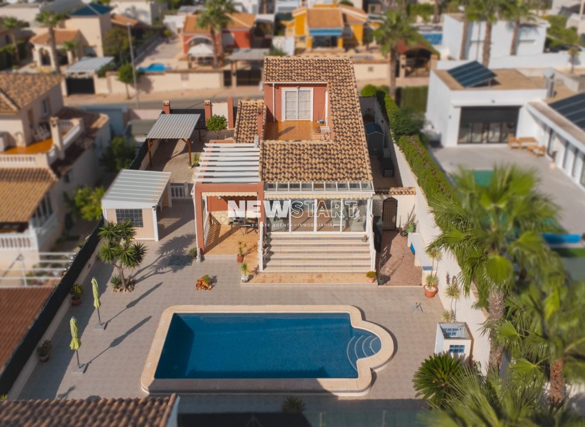 Resale - Detached - La Marina - Urb. La Marina