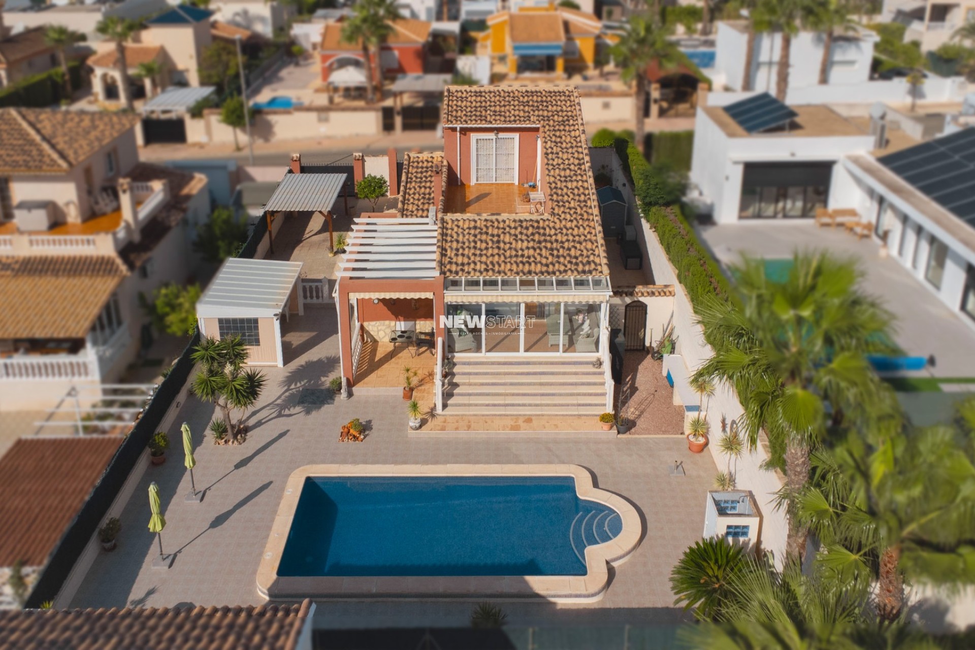 Resale - Detached - La Marina - Urb. La Marina