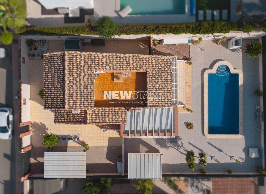 Resale - Detached - La Marina - Urb. La Marina