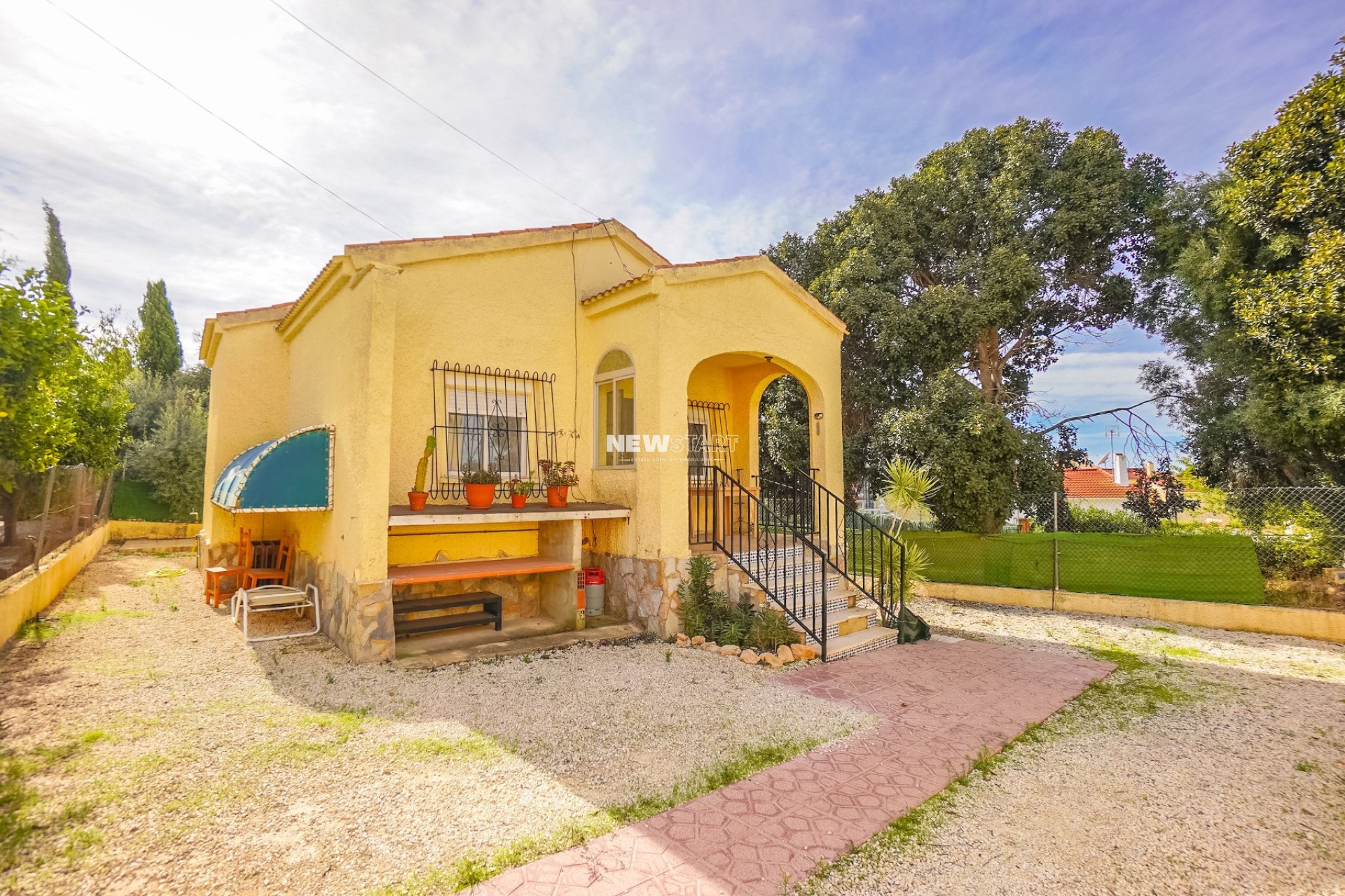 Resale - Detached - La Marina - Urb. La Marina