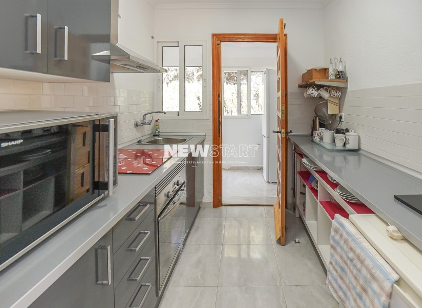 Resale - Detached - La Marina - Urb. La Marina