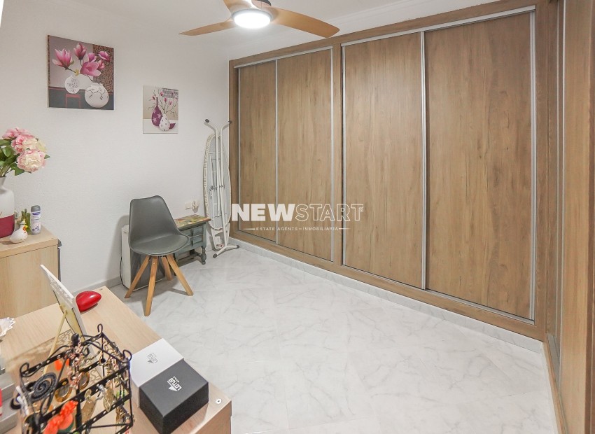 Resale - Detached - La Marina - Urb. La Marina