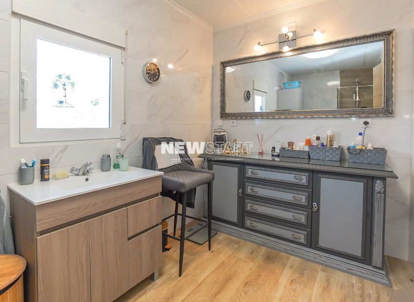 Resale - Detached - La Marina - Urb. La Marina